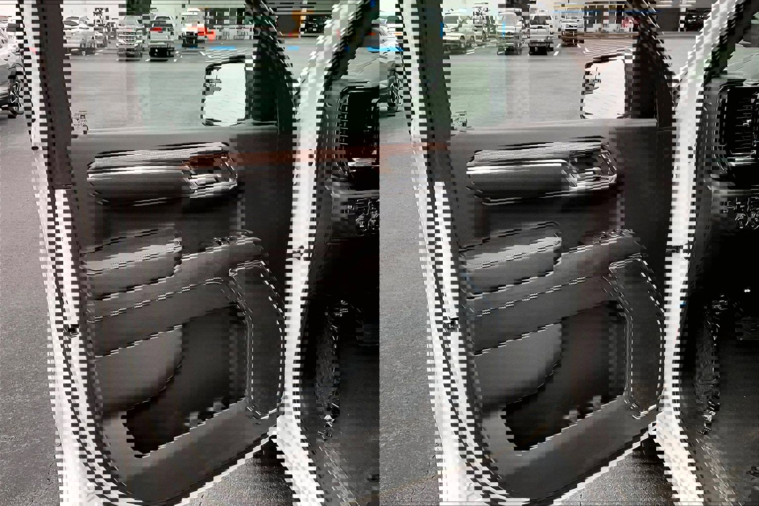 Certified 2023 Chevrolet Silverado 1500 LT w/ Protection Package AWD/4WD image 18