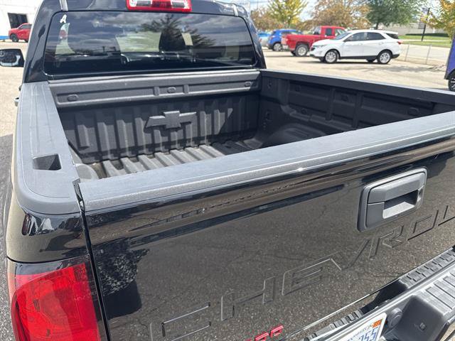 Used 2022 Chevrolet Colorado LT AWD/4WD image 18