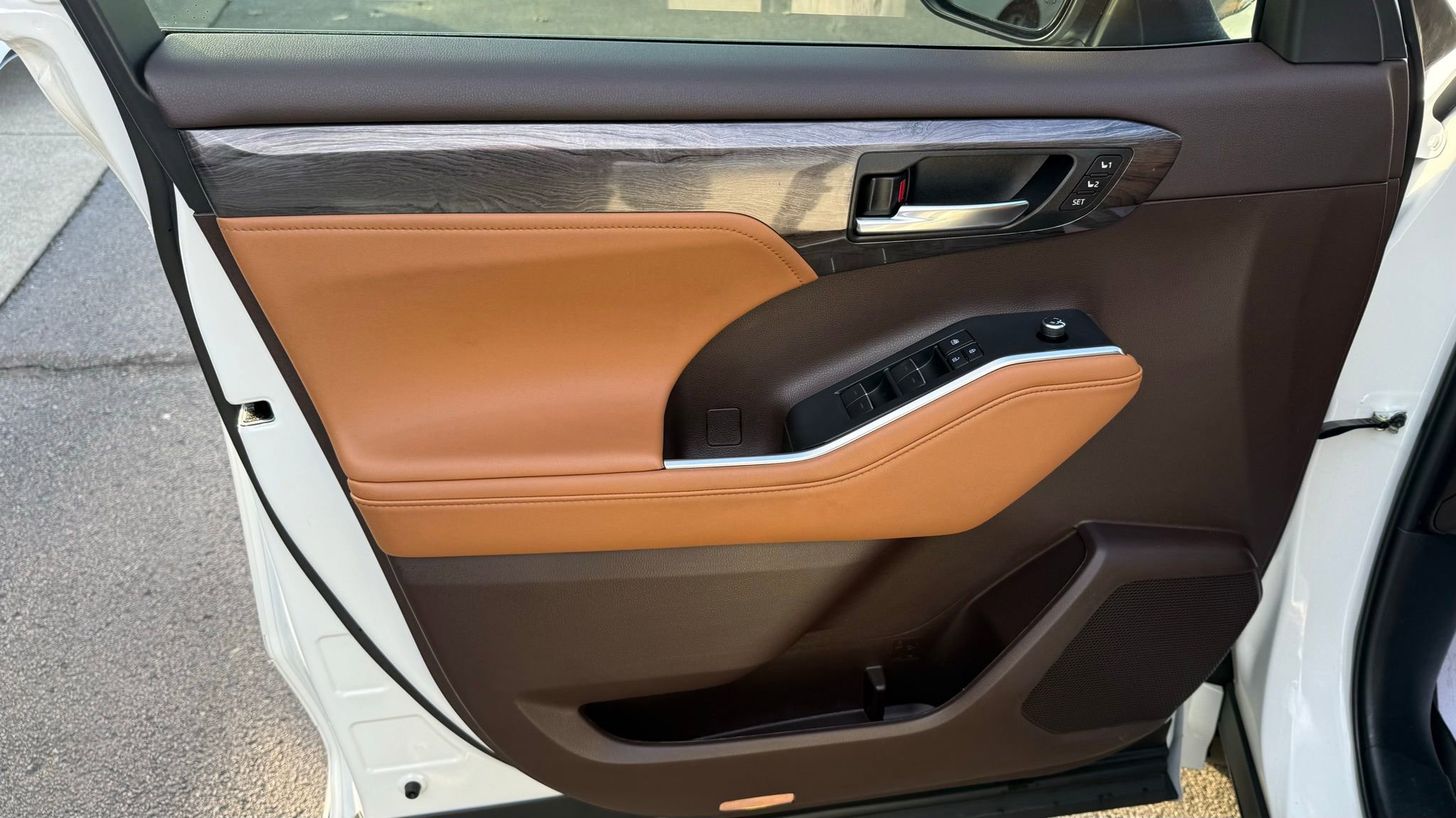 Used 2022 Toyota Highlander Platinum image 36