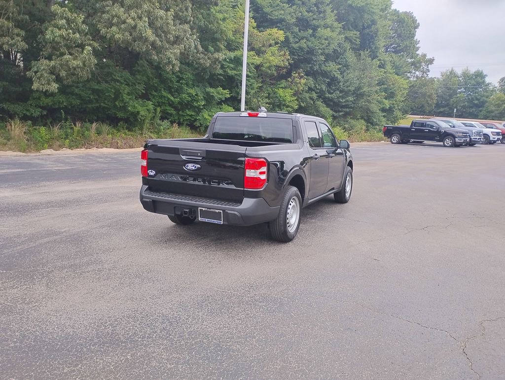 New 2025 Ford Maverick XL image 3