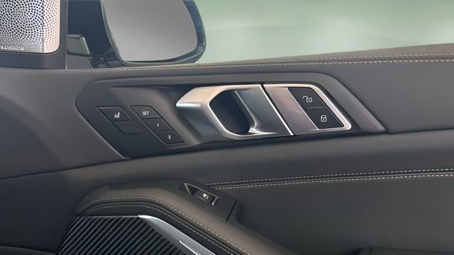 Used 2026 BMW X7 M60i image 58