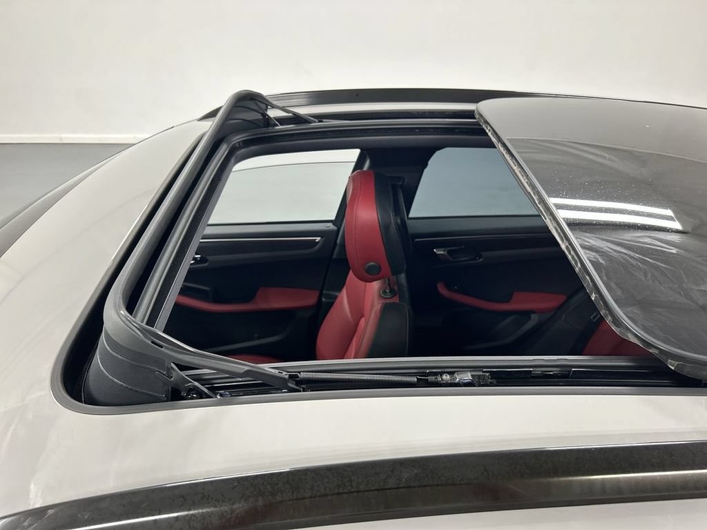Certified 2025 Porsche Macan GTS AWD/4WD image 20