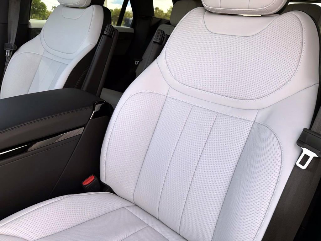 New 2026 Land Rover Range Rover Sport Dynamic SE image 17