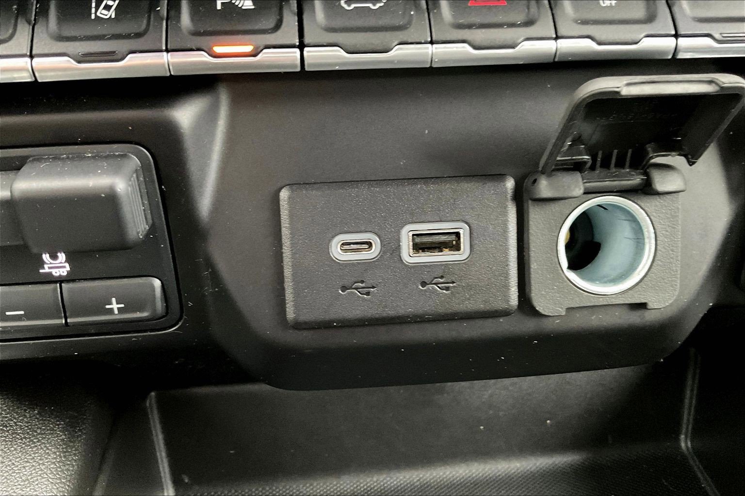 Used 2022 Chevrolet Silverado 2500 LTZ w/ LTZ Plus Package image 34