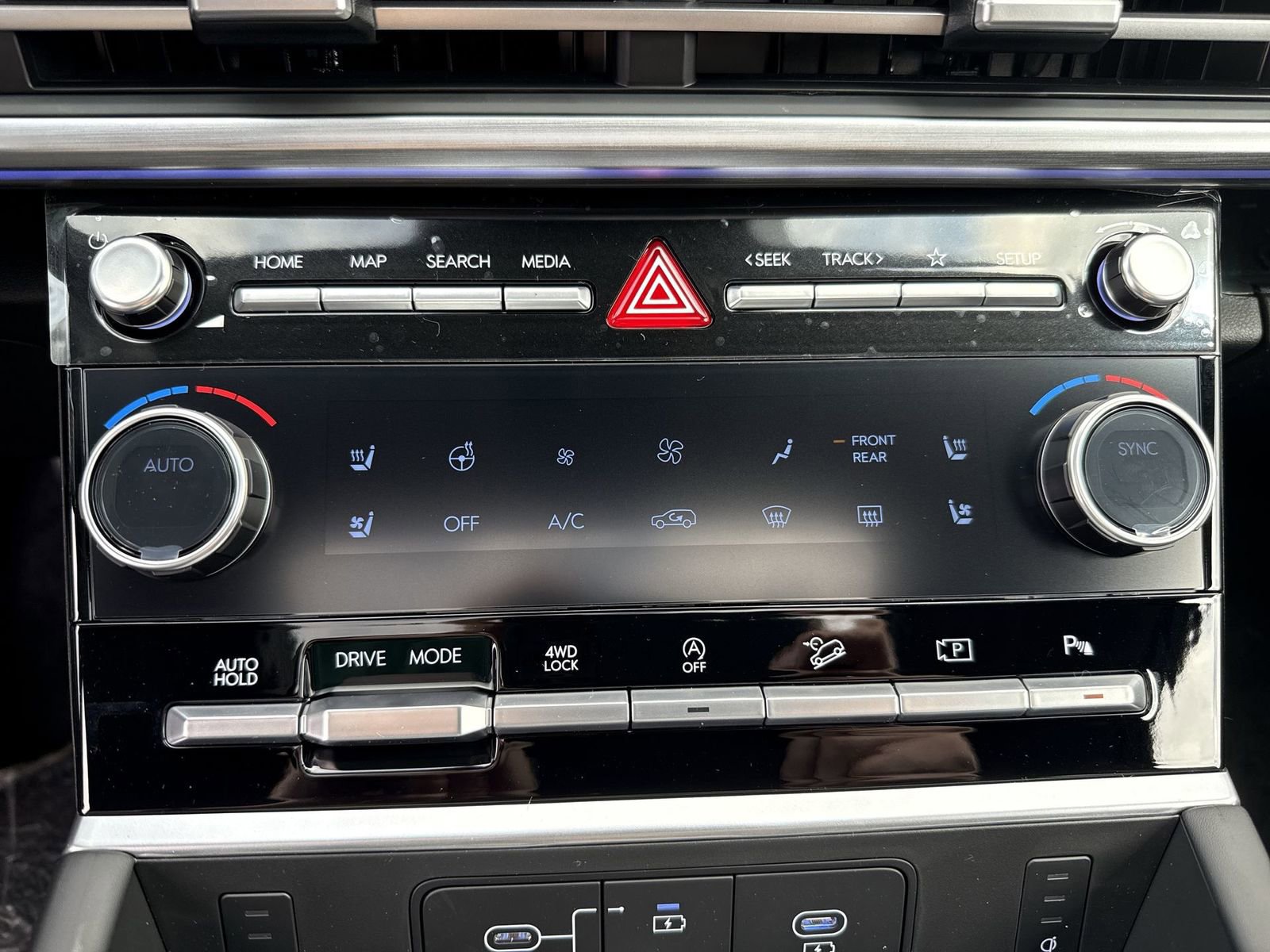 Used 2026 Hyundai Santa Fe Limited image 23