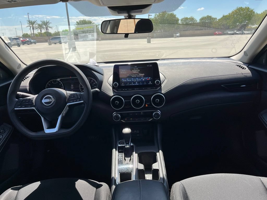 Used 2025 Nissan Sentra SV FWD image 14