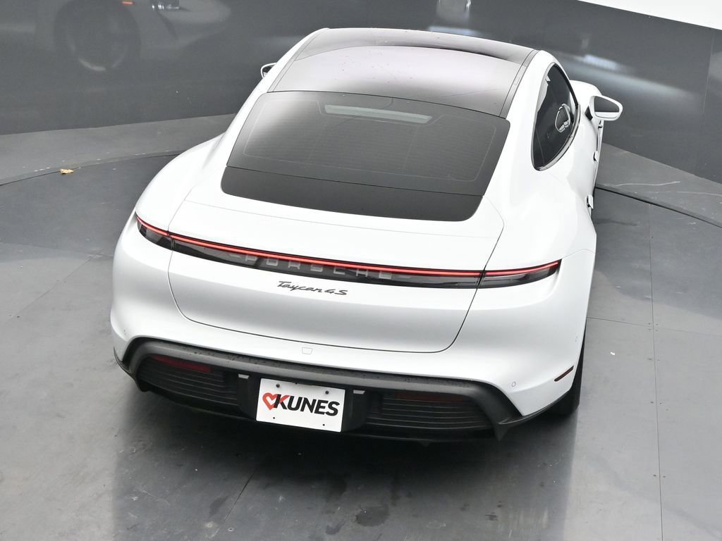 Used 2020 Porsche Taycan 4S image 43