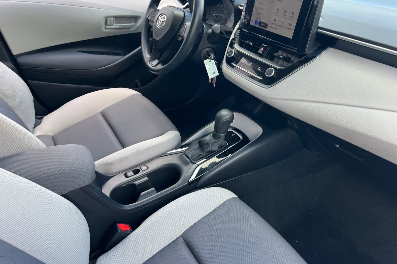 Used 2024 Toyota Corolla LE FWD image 16