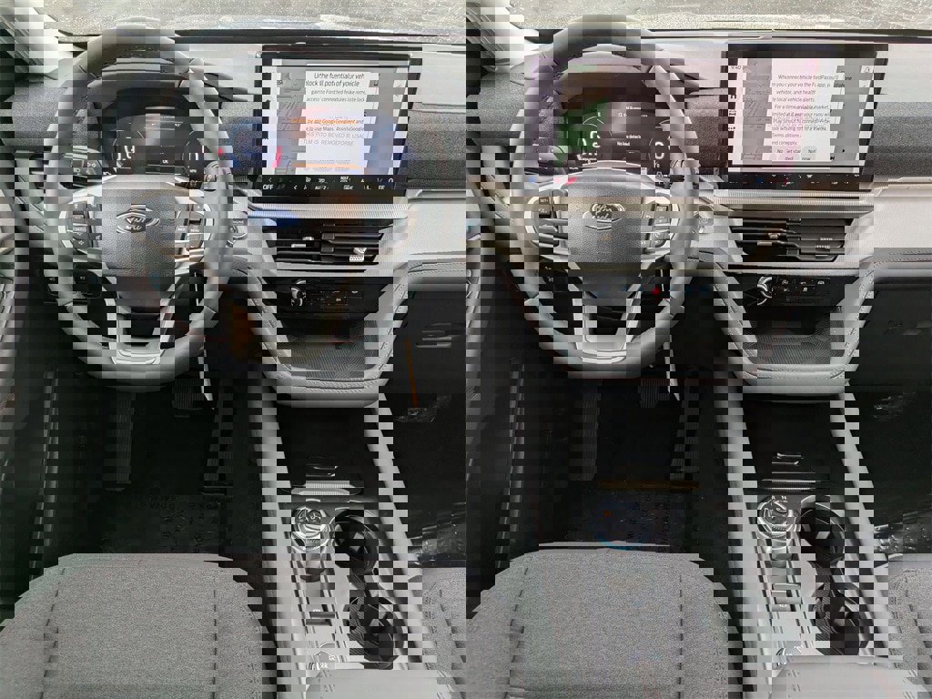 New 2025 Ford Explorer Active image 17