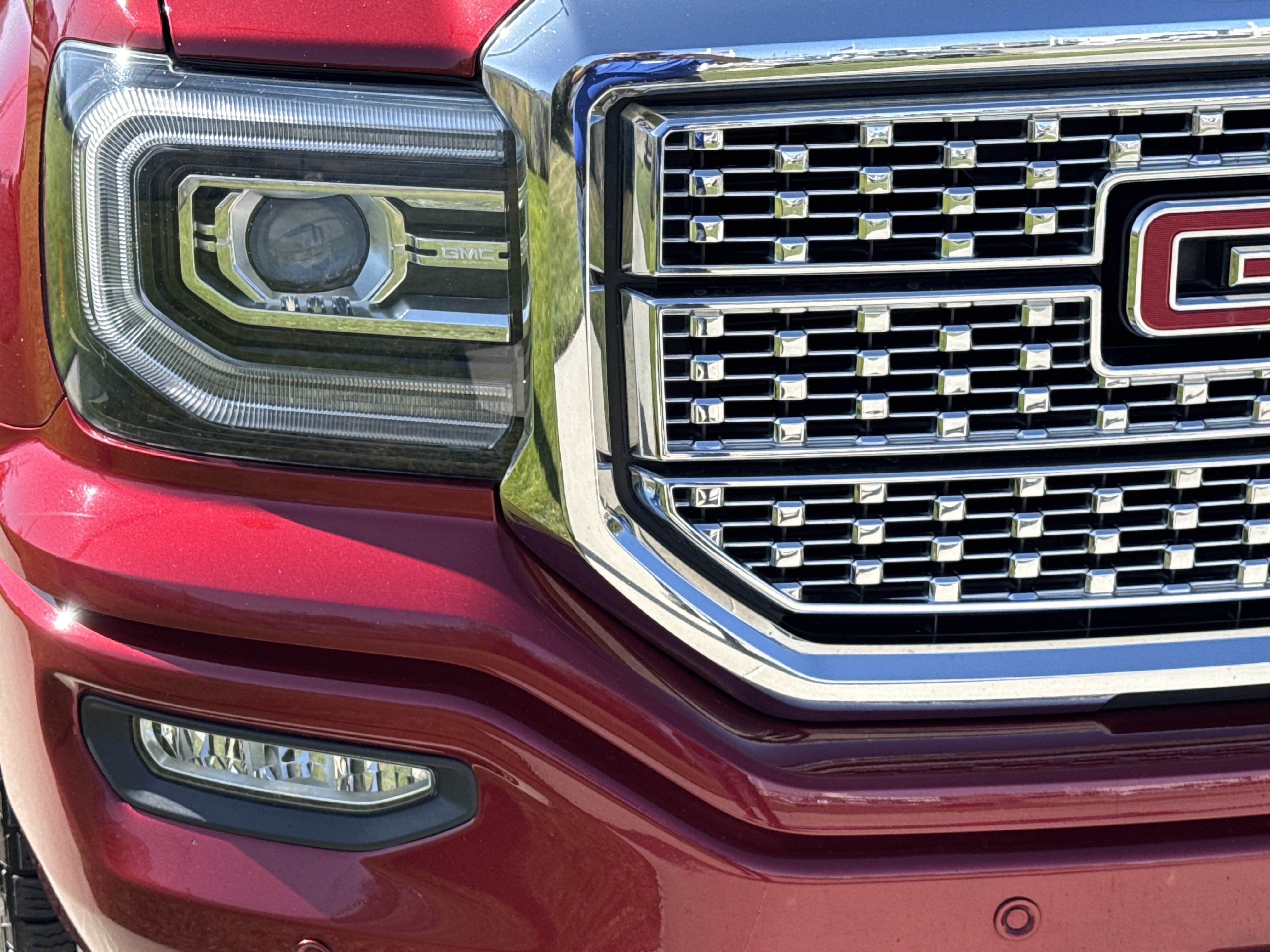 Used 2018 GMC Sierra 1500 Denali AWD/4WD image 15