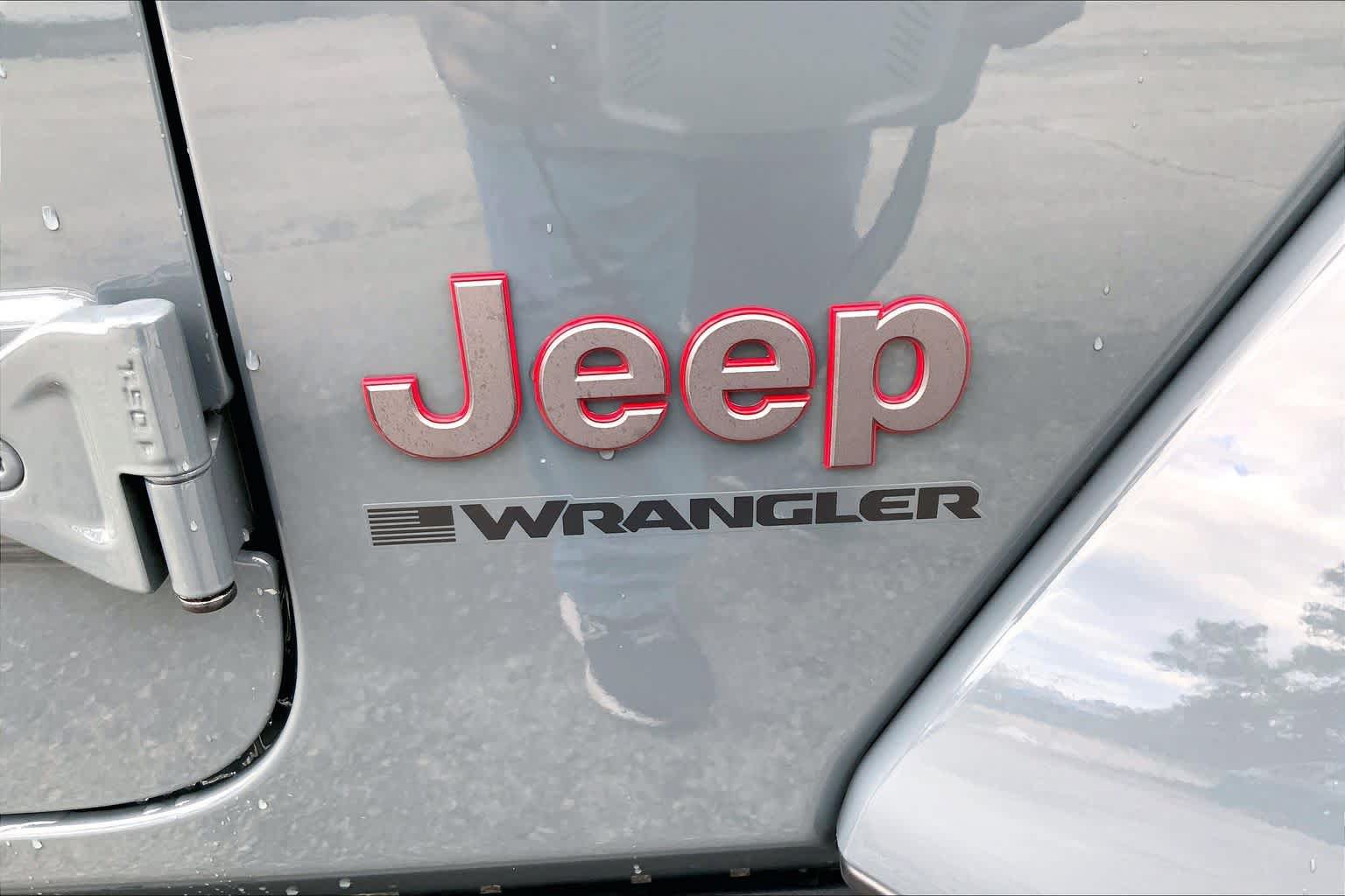 Used 2025 Jeep Wrangler Unlimited Rubicon AWD/4WD image 31