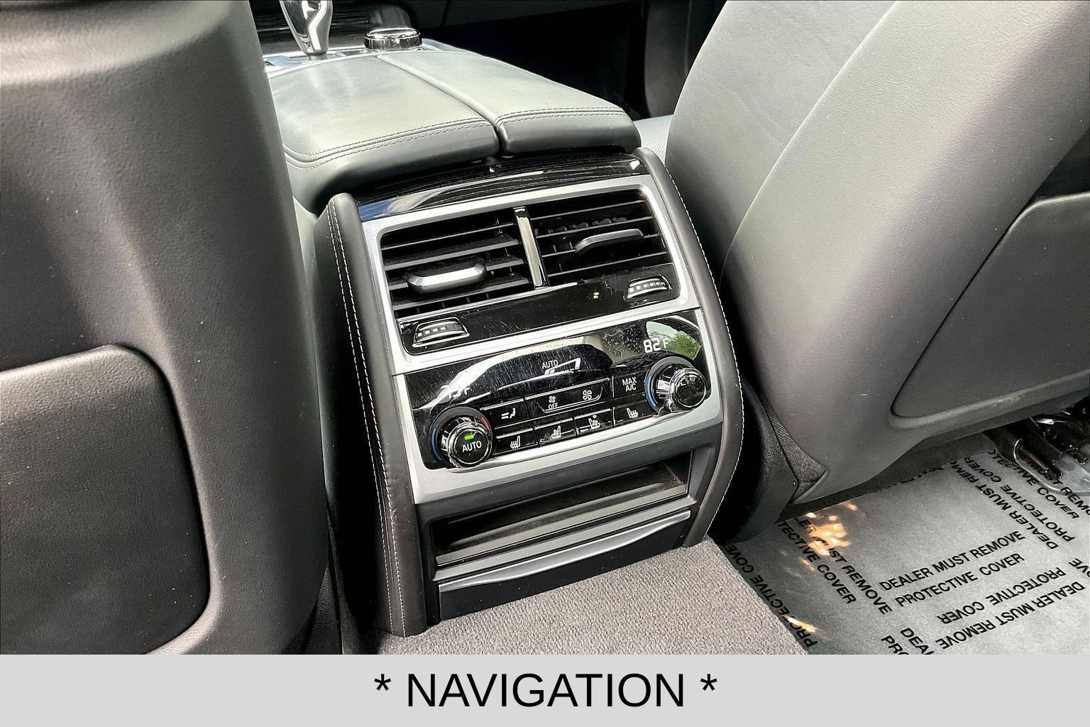 Used 2021 BMW 740i xDrive w/ Luxury Rear Seating Package AWD/4WD image 10