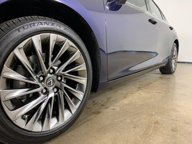 Used 2025 Lexus ES 300h w/ Accessory Package (Z2) image 2