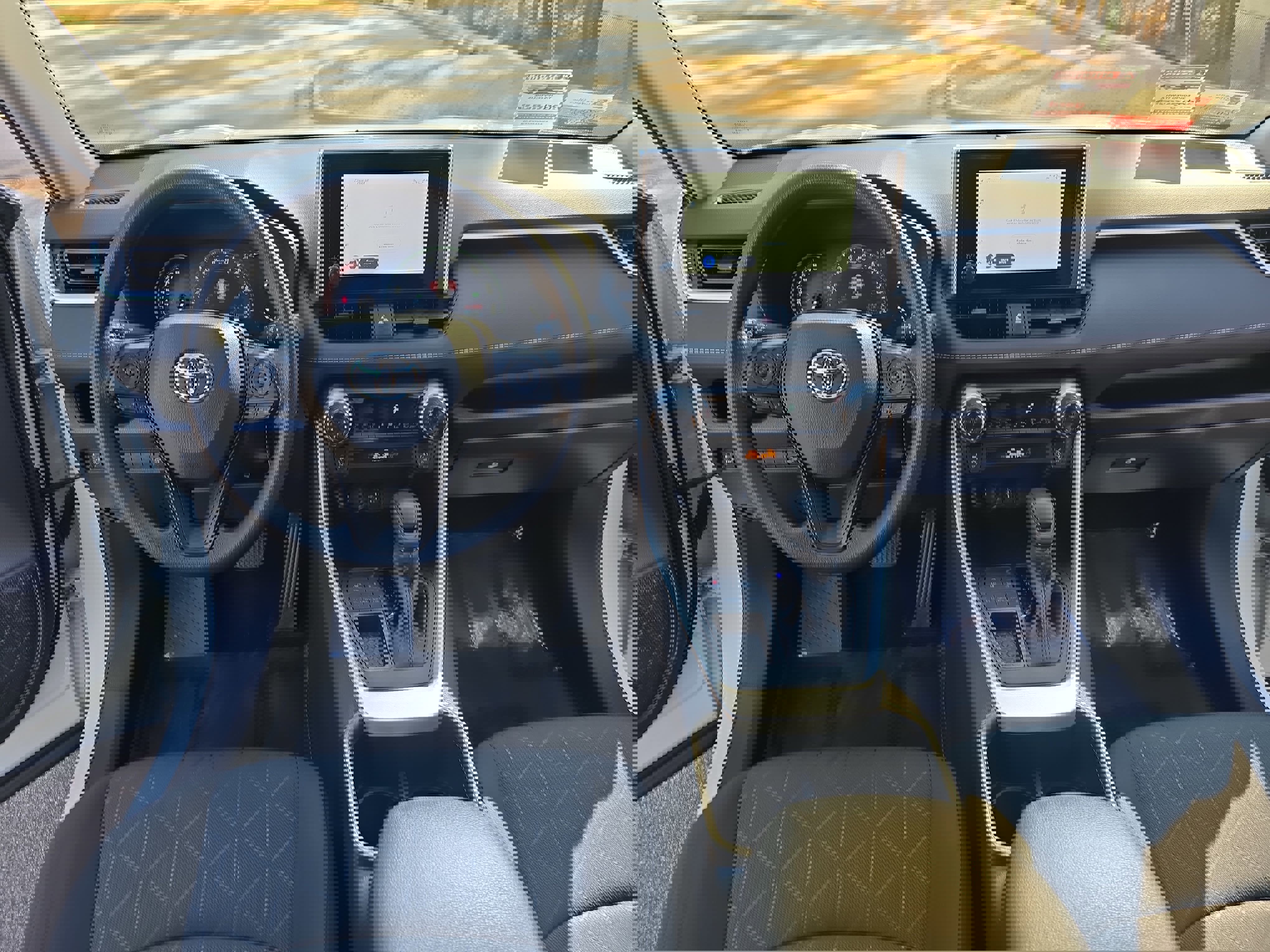 Used 2025 Toyota RAV4 XLE w/ Convenience Package image 20