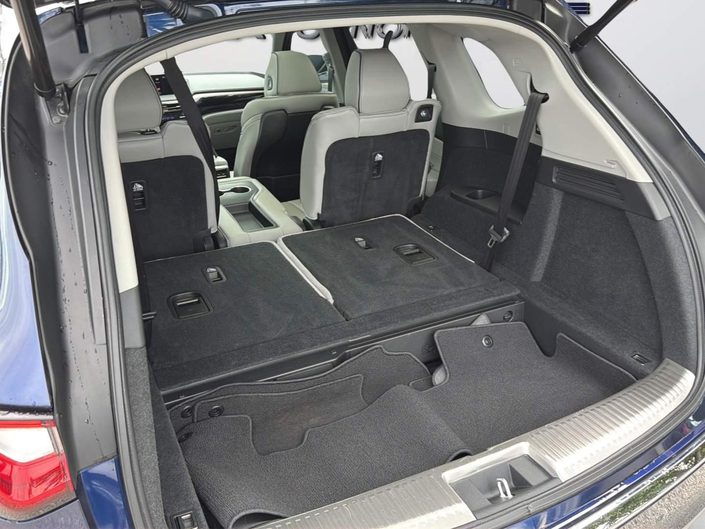 Used 2022 Acura MDX w/ Advance Package AWD/4WD image 38
