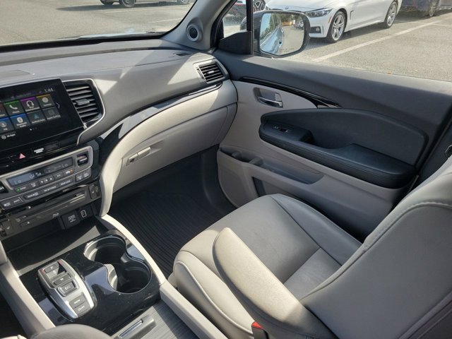 Used 2019 Honda Pilot Touring image 3