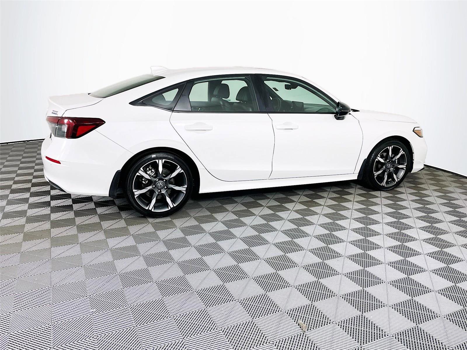 Used 2025 Honda Civic Sport Touring image 11