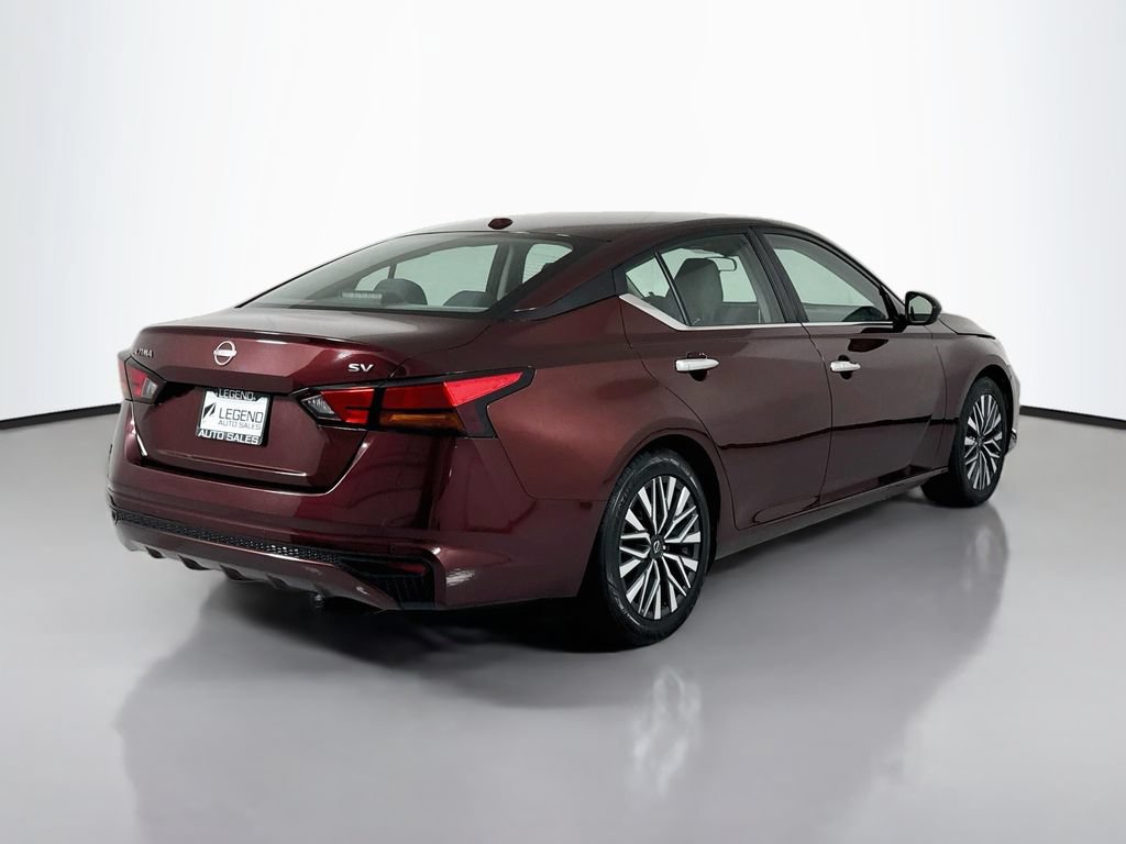 Used 2024 Nissan Altima 2.5 SV FWD image 6