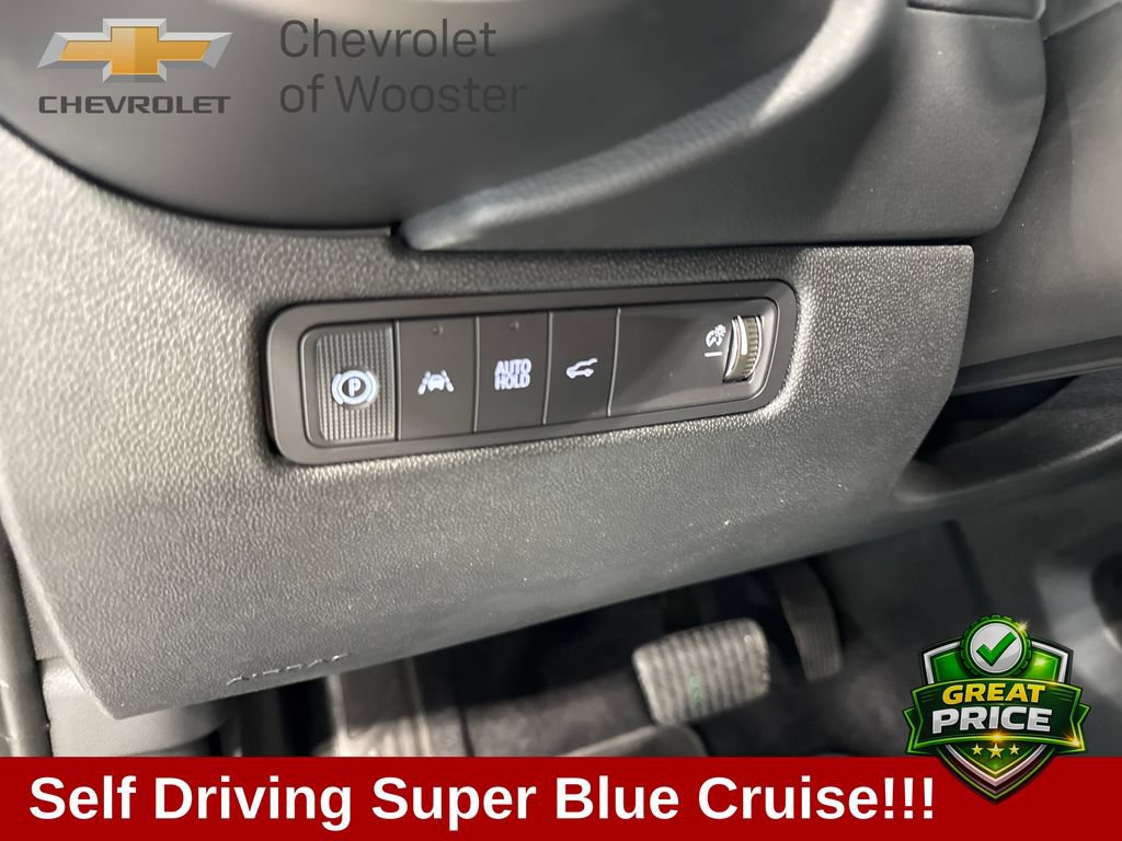New 2025 Chevrolet Equinox EV RS w/ Active Safety Package 3 AWD/4WD image 11
