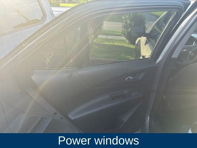 Used 2018 Chevrolet Equinox LT FWD image 18