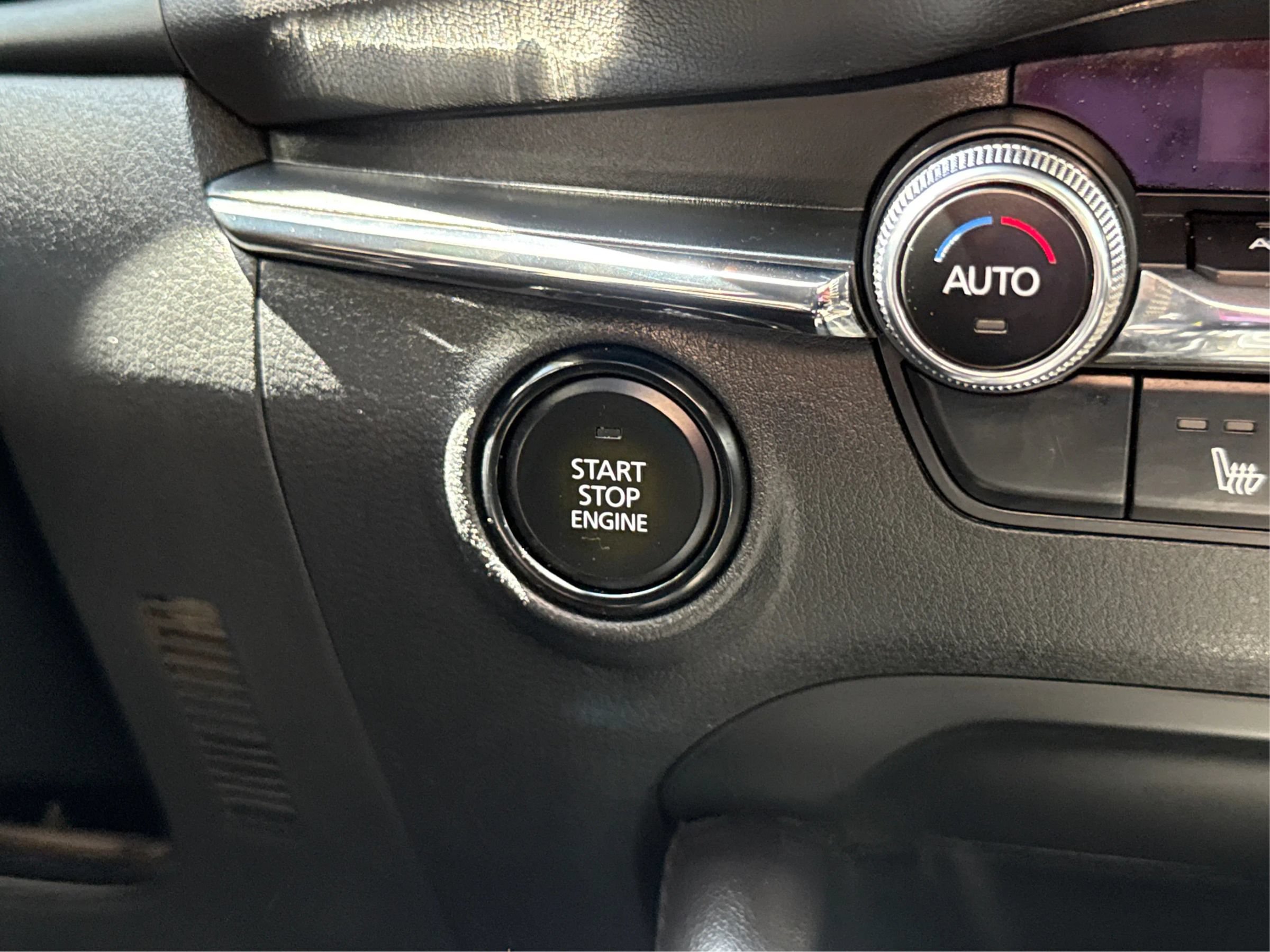 Used 2024 MAZDA MAZDA3 s FWD image 34
