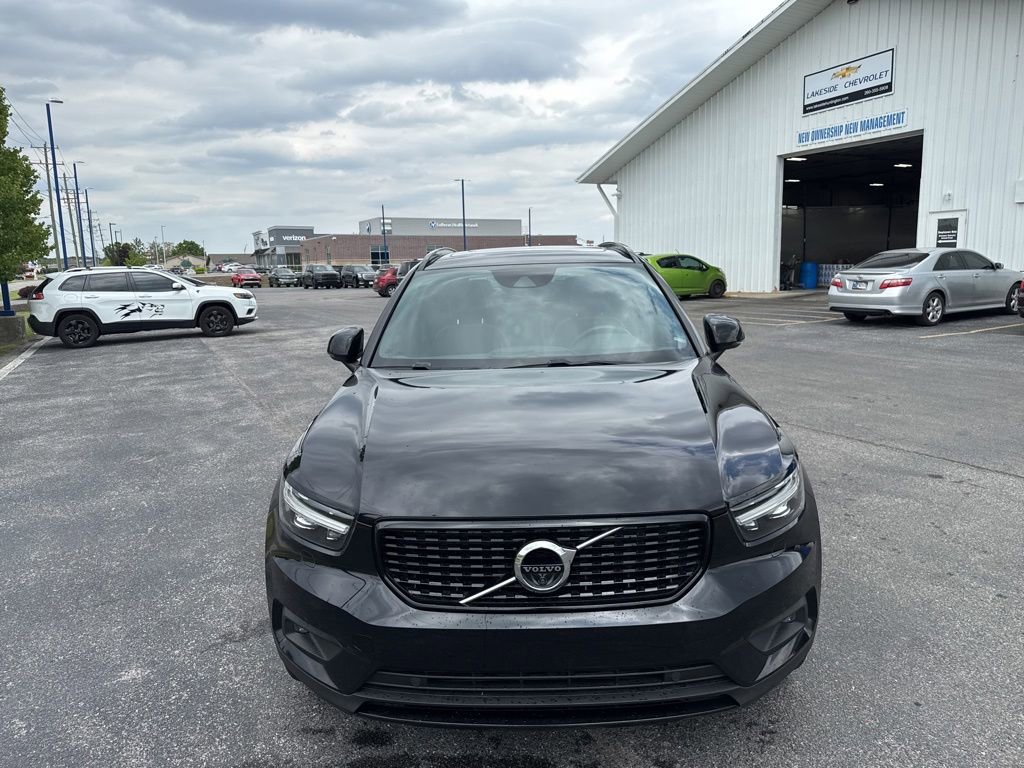 Used 2020 Volvo XC40 T4 R-Design w/ Protection Package Premier FWD image 8