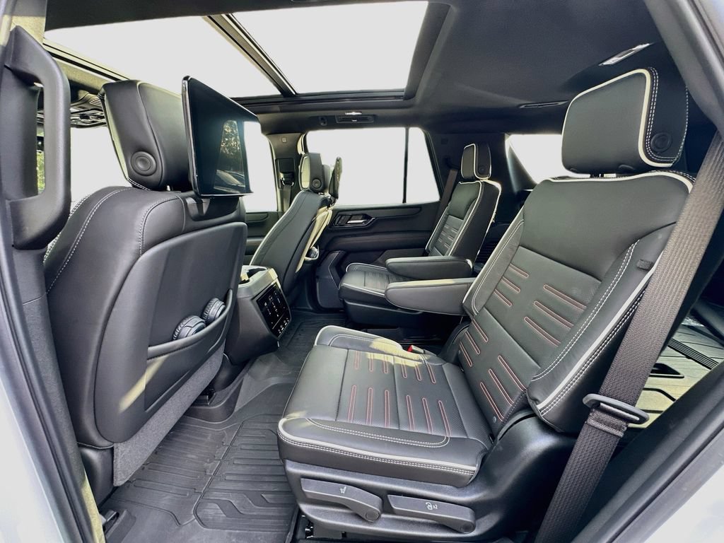 Used 2026 GMC Yukon AT4 Ultimate w/ LPO, Illumination Package AWD/4WD image 26