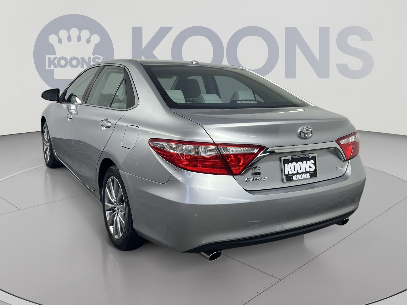 Used 2016 Toyota Camry XLE FWD image 4