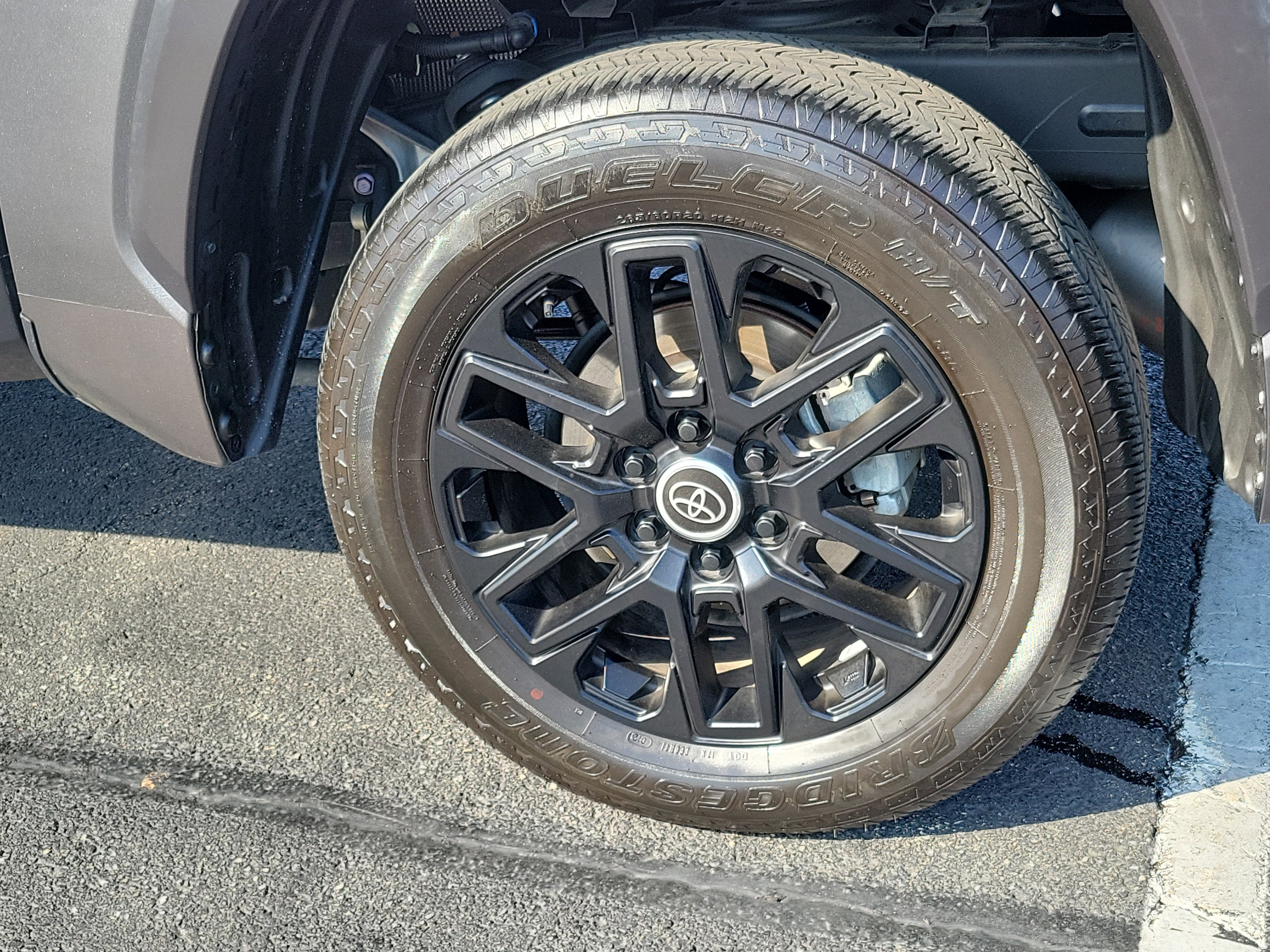 Used 2024 Toyota Tundra Limited image 6