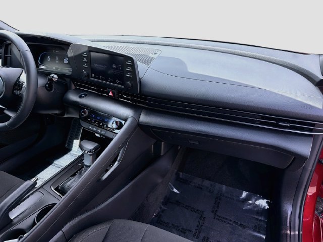 Certified 2026 Hyundai Elantra Sport FWD image 28