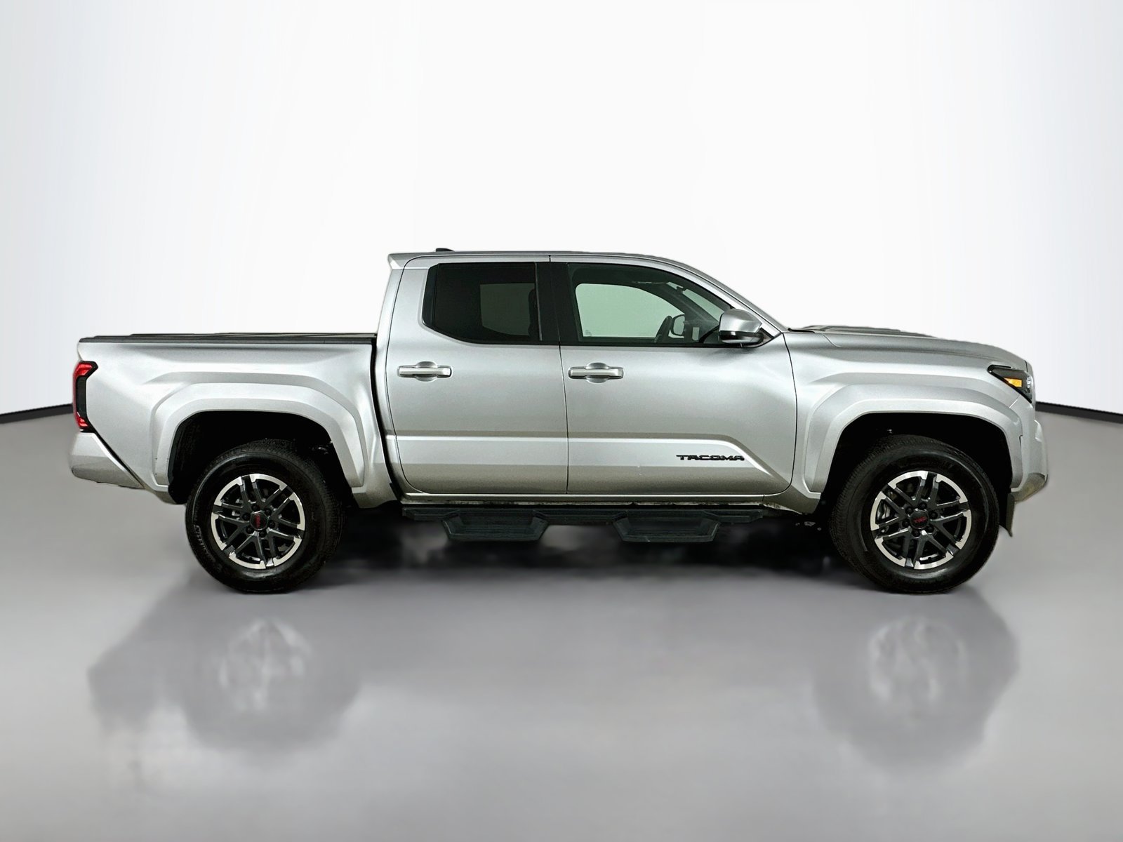 Used 2026 Toyota Tacoma TRD Sport AWD/4WD image 4