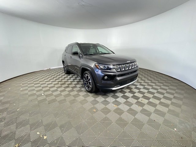 Used 2022 Jeep Compass Limited image 29