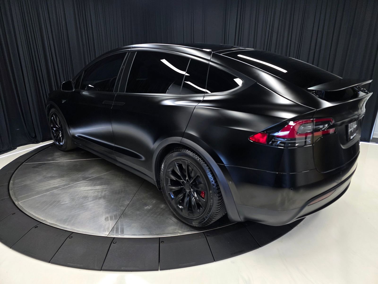 Used 2021 Tesla Model X Performance image 10