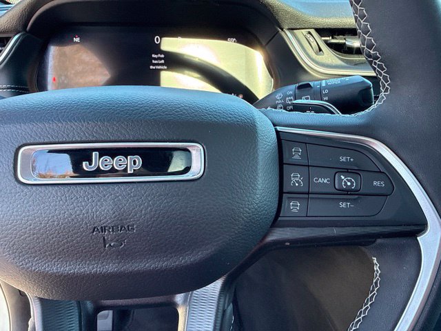 Used 2024 Jeep Grand Cherokee L Laredo AWD/4WD image 36
