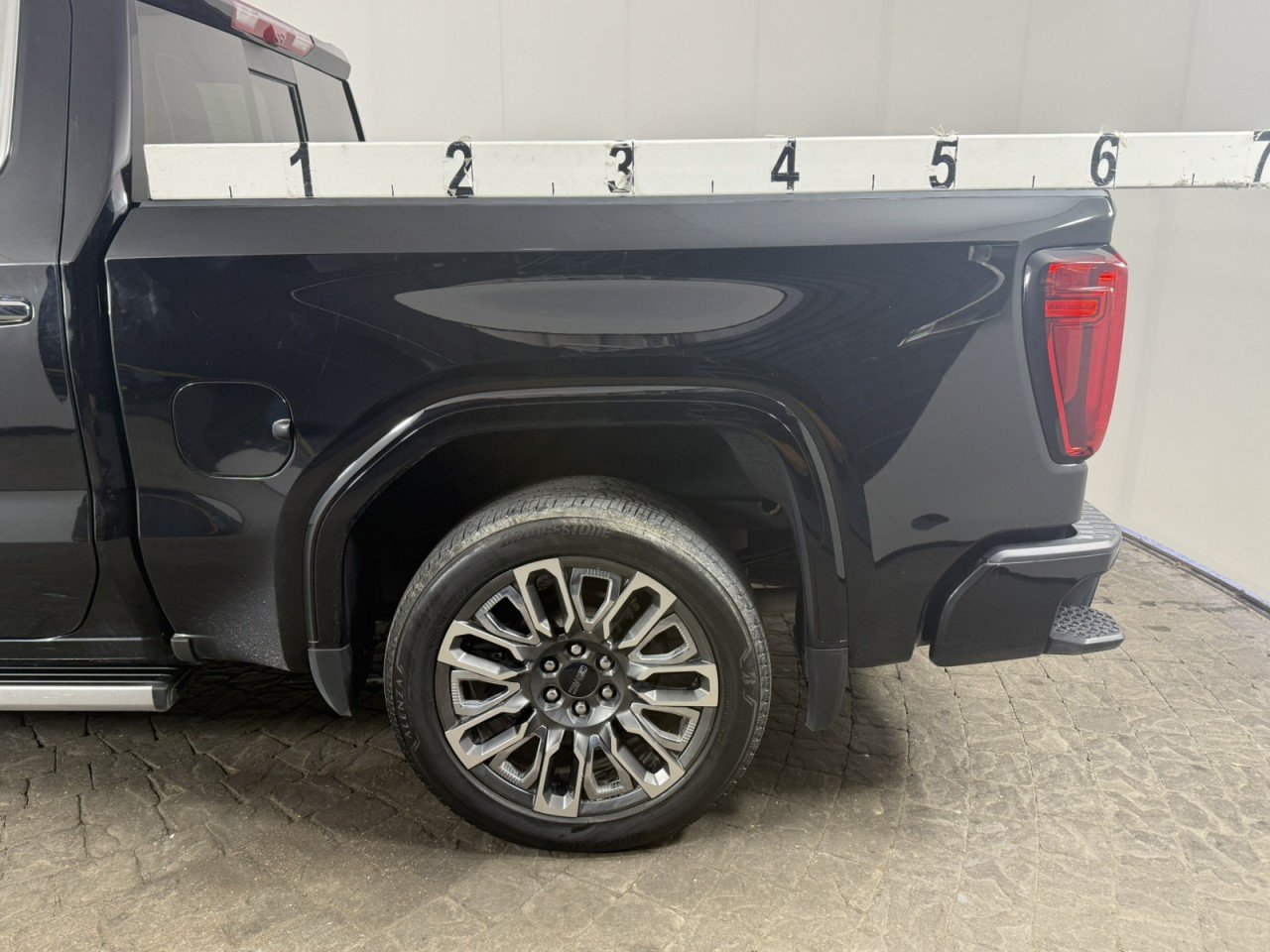 Used 2025 GMC Sierra 1500 Denali Ultimate AWD/4WD image 5