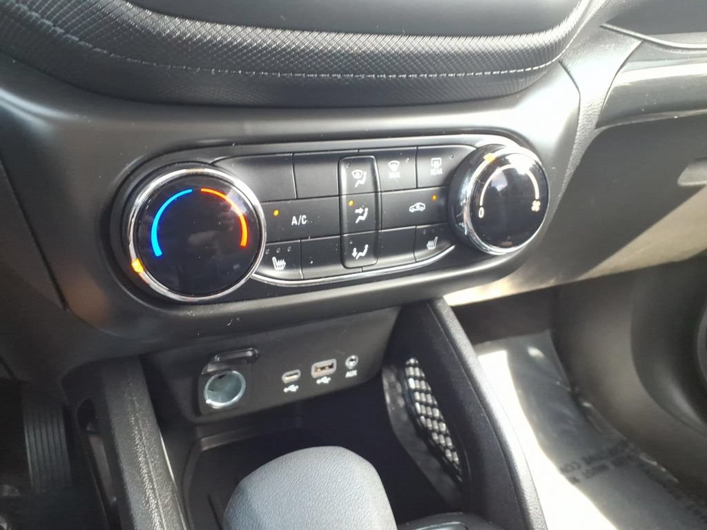 Used 2023 Chevrolet TrailBlazer LT FWD image 19