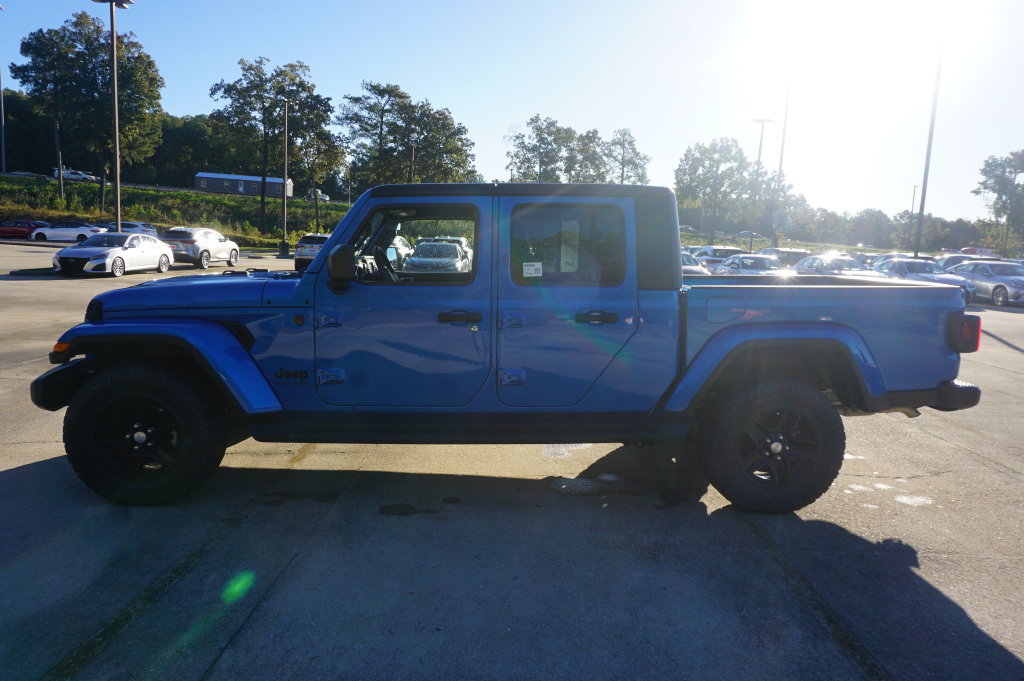 Used 2023 Jeep Gladiator Sport AWD/4WD image 19