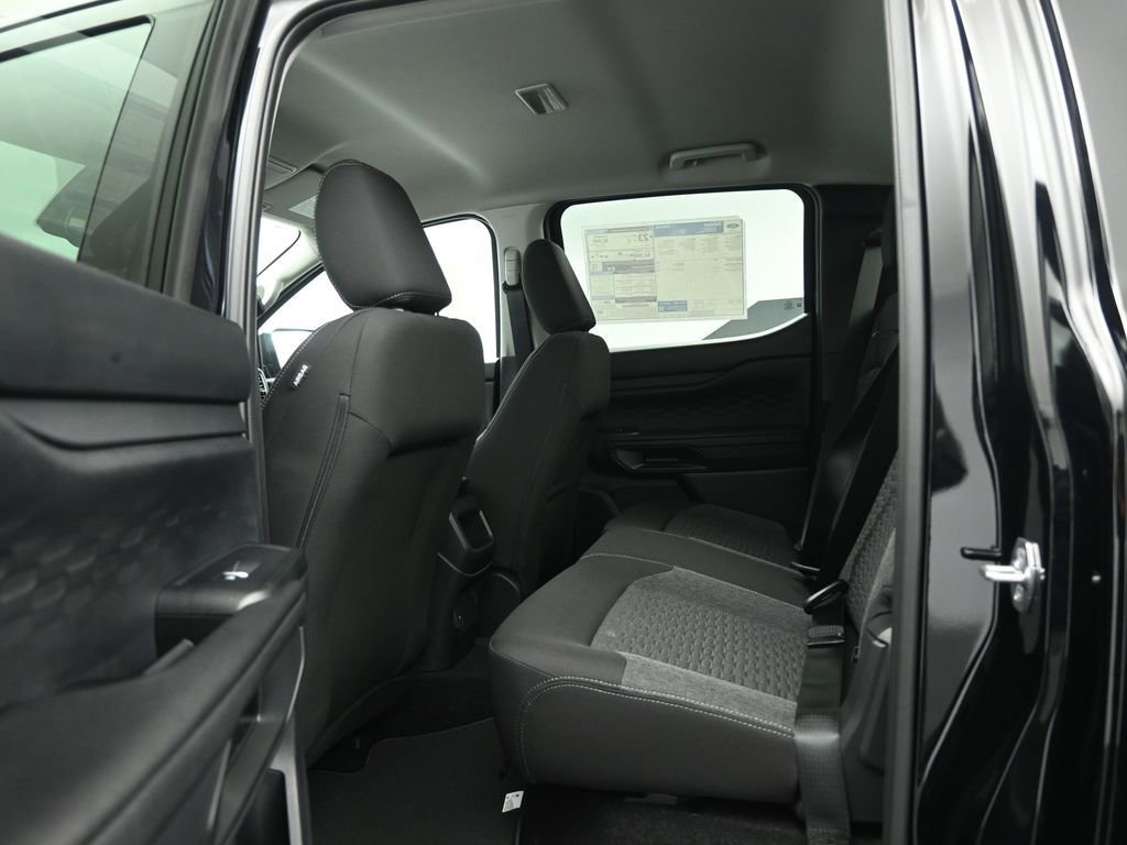 Used 2025 Ford Ranger XL image 18