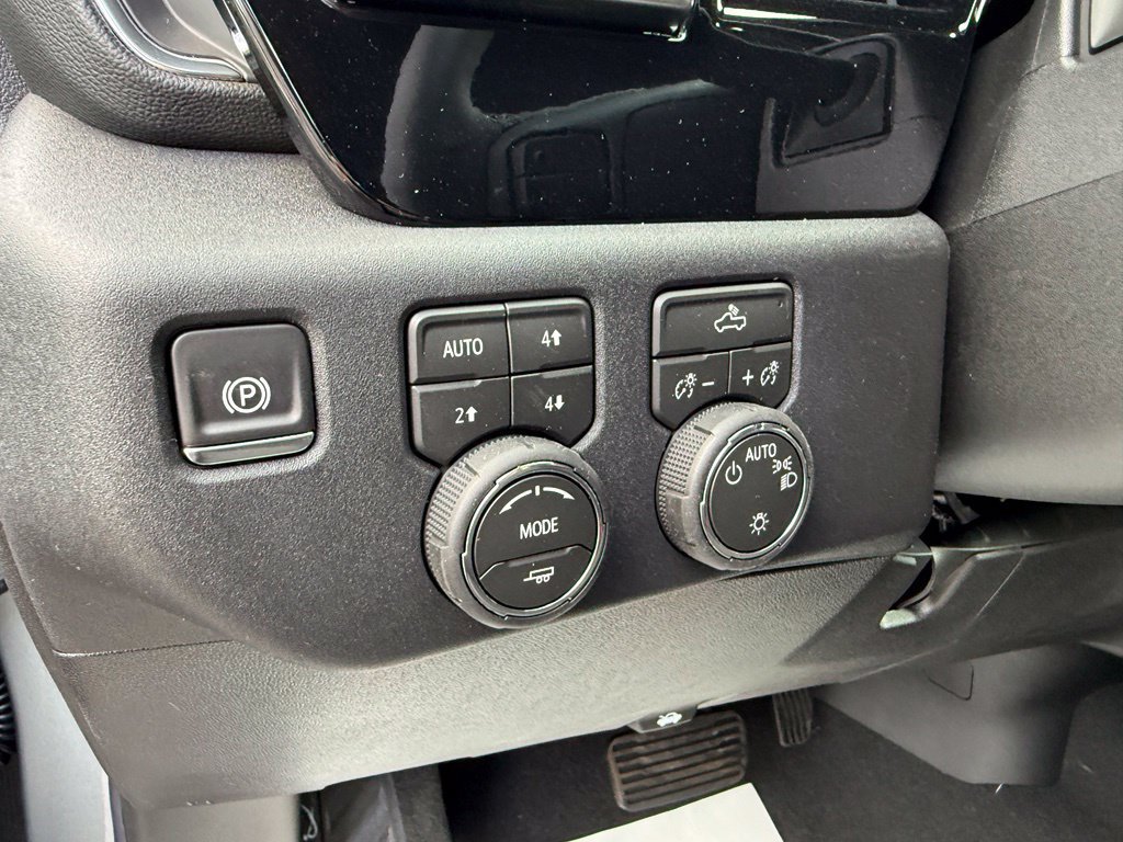 New 2026 Chevrolet Silverado 1500 LT w/ Z71 Off-Road Package AWD/4WD image 15