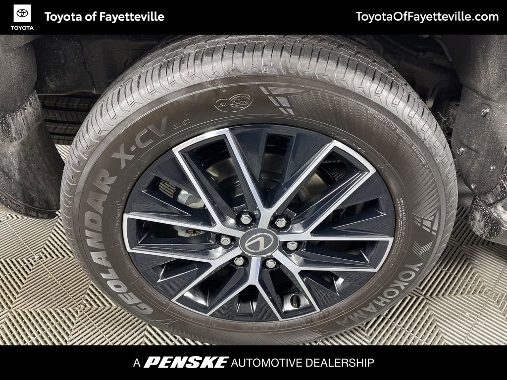 Used 2025 Lexus GX 550 w/ Accessory Package (2T) image 14