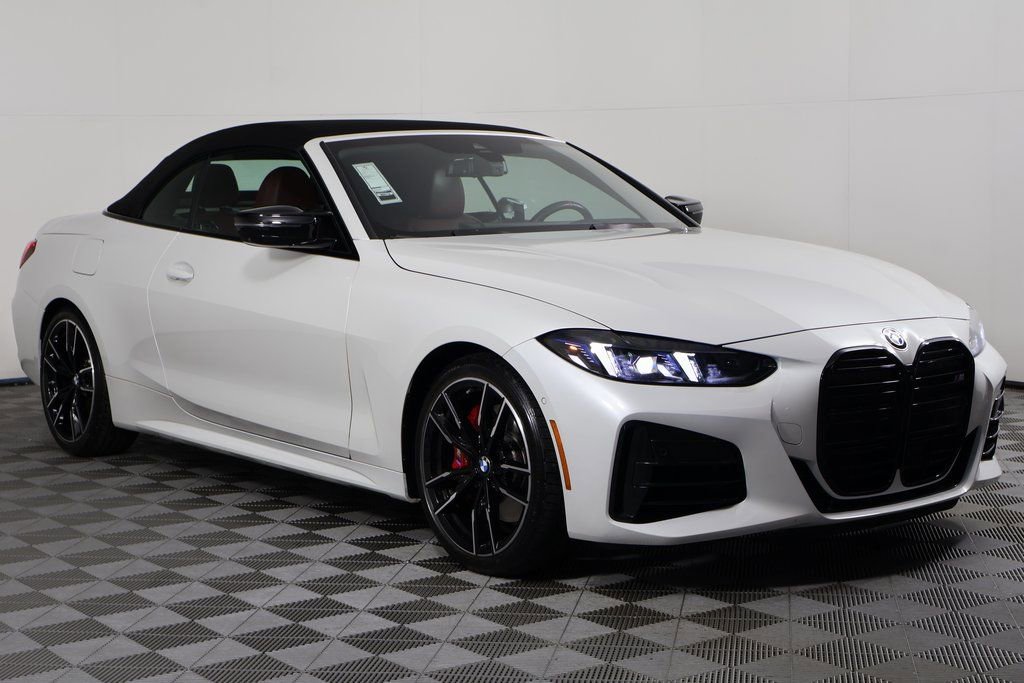 Used 2025 BMW M440i Convertible w/ Premium Package RWD image 3