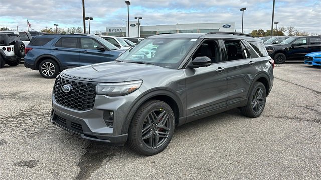 New 2026 Ford Explorer ST-Line w/ ST-Line Street Pack image 2