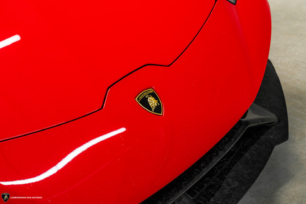 Used 2018 Lamborghini Huracan Performante AWD/4WD image 16
