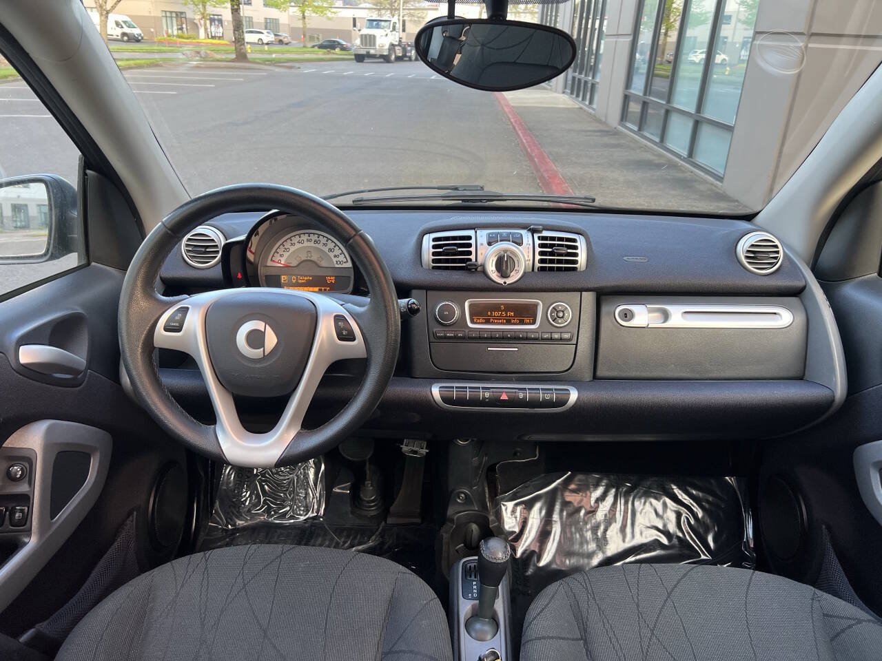 Used 2014 smart fortwo passion RWD image 12