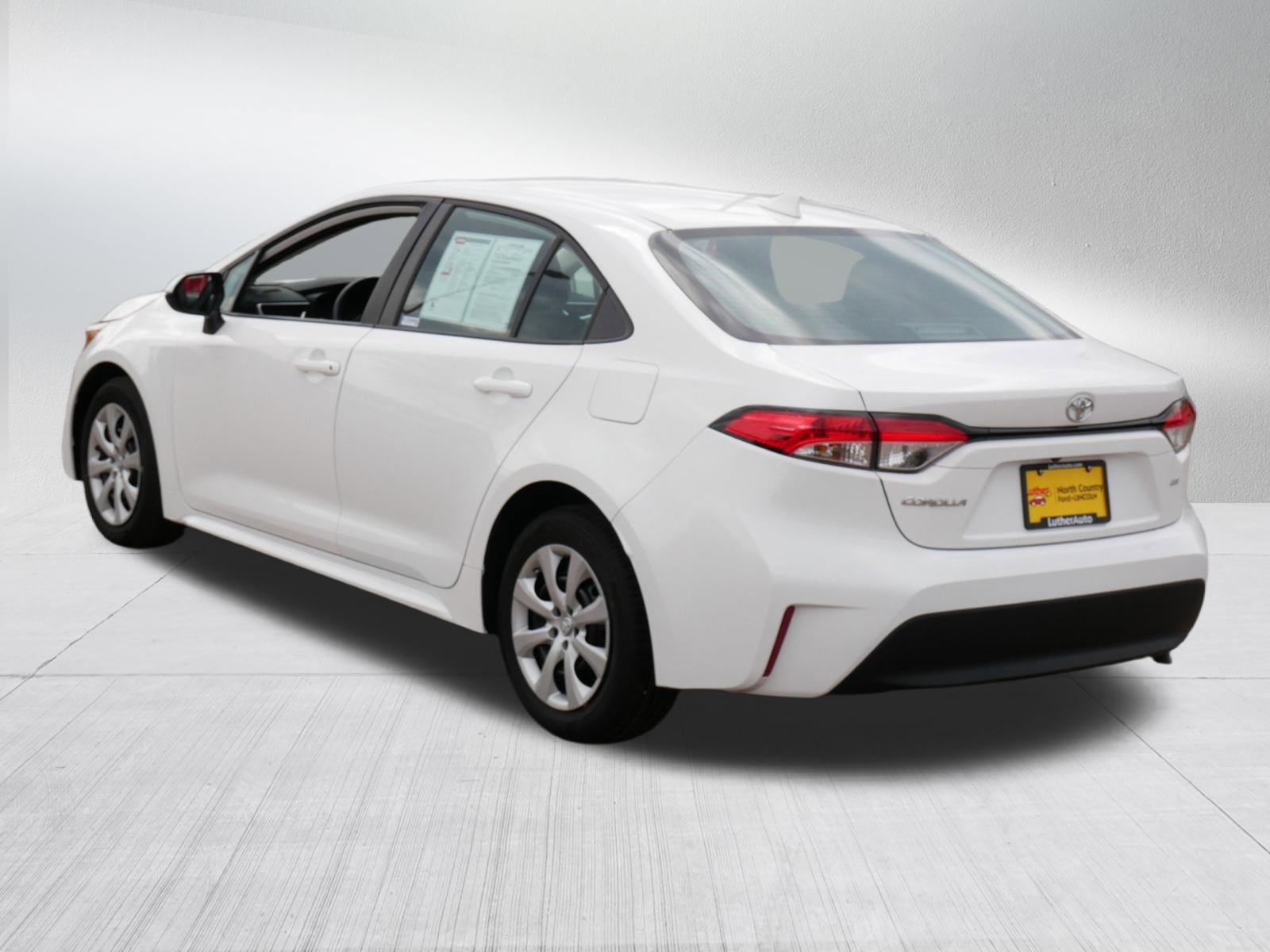 Used 2023 Toyota Corolla LE image 5