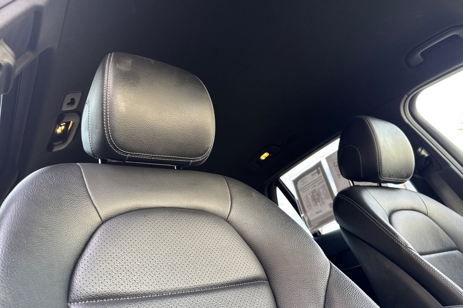 Used 2018 Mercedes-Benz GLC 300 4MATIC image 17