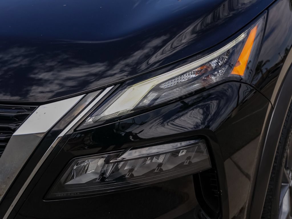 Used 2023 Nissan Rogue S FWD image 10