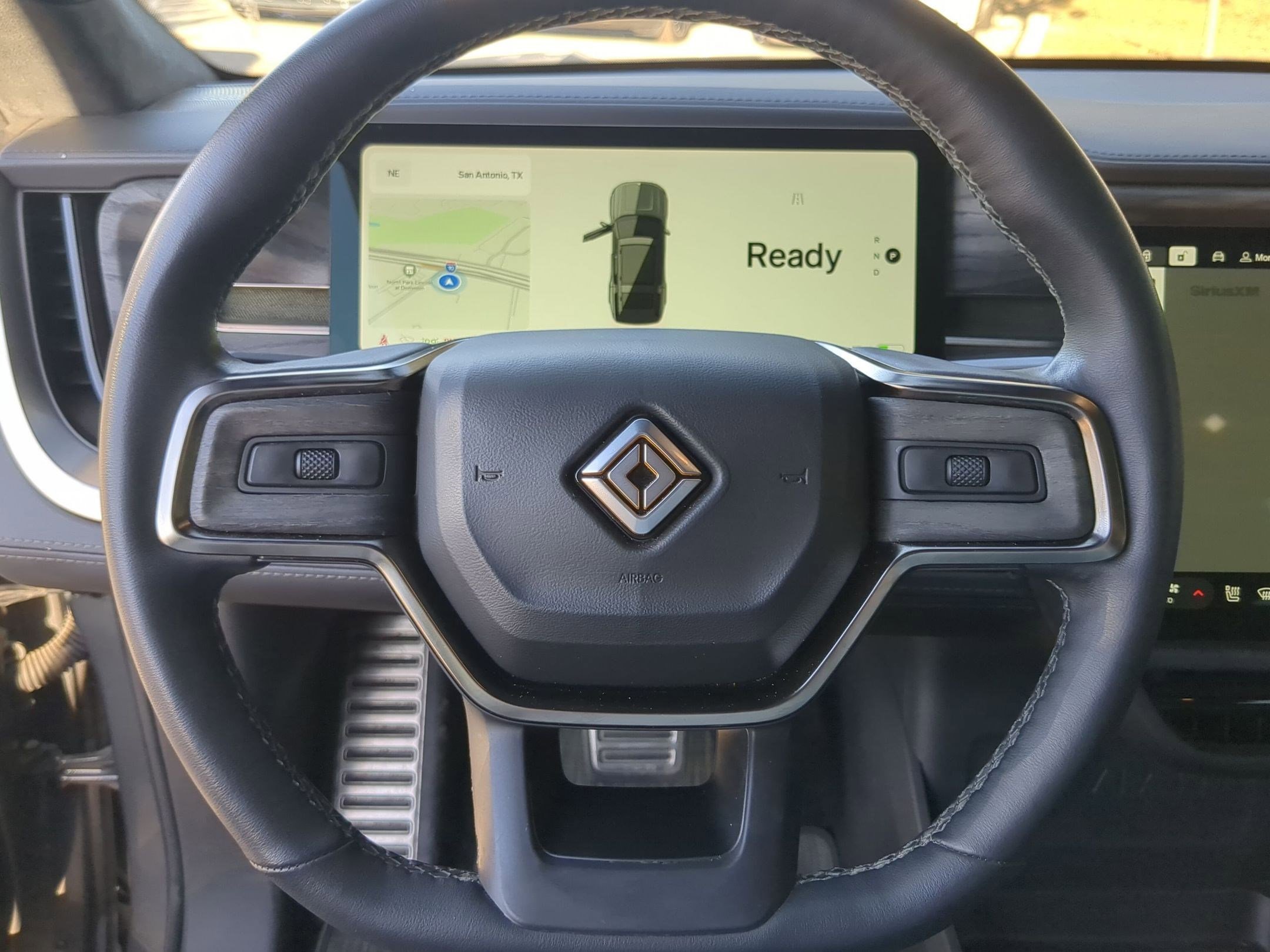 Used 2022 Rivian R1S Launch Edition image 13