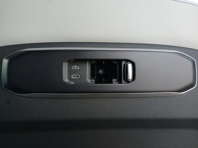 New 2026 BMW X5 sDrive40i image 15