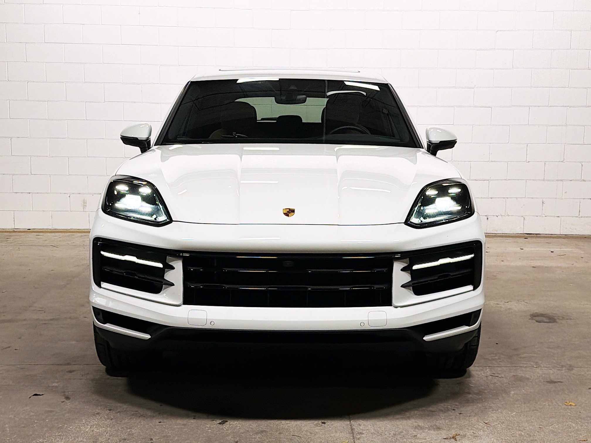 Certified 2025 Porsche Cayenne image 9